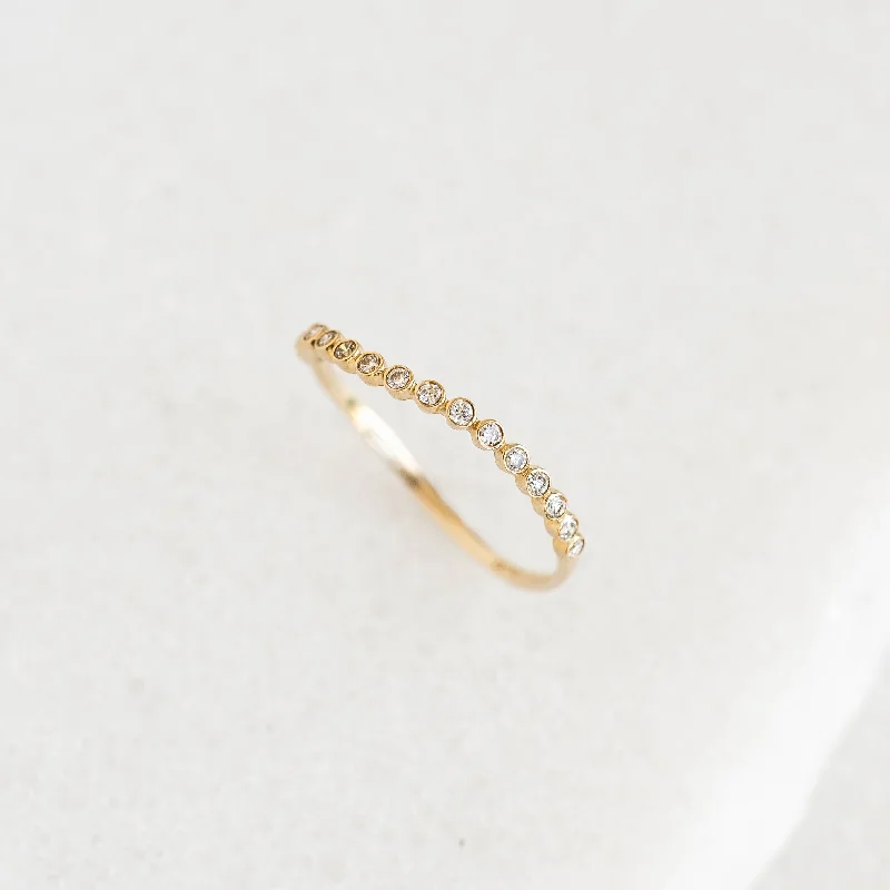 Diamond Wavy Ring 14k Gold - Amara